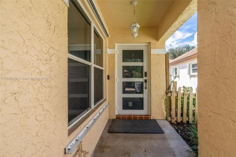 Casa en venta en Davie, Florida, 3 dormitorios, 158.77 m2 № 1896186 - foto 4