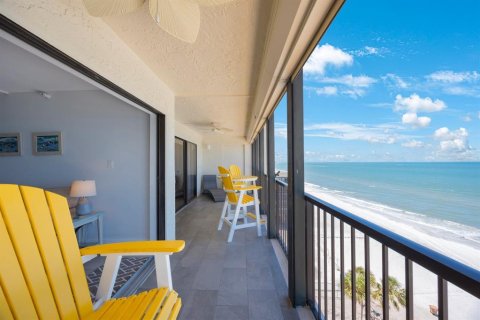 Condo in Madeira Beach, Florida, 2 bedrooms  № 1807401 - photo 28