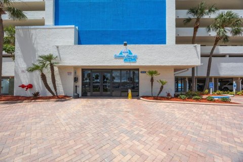 Condo in Madeira Beach, Florida, 2 bedrooms  № 1807401 - photo 2
