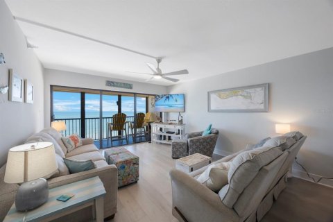 Condo in Madeira Beach, Florida, 2 bedrooms  № 1807401 - photo 23