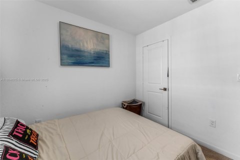 Townhouse in Homestead, Florida 3 bedrooms, 120.96 sq.m. № 1689227 - photo 9
