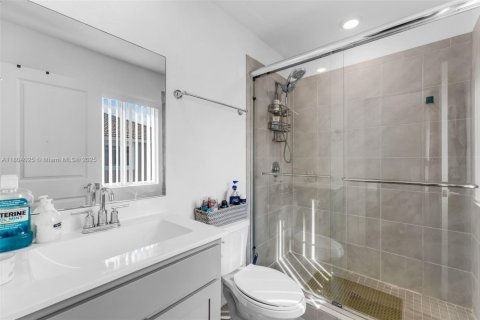 Townhouse in Homestead, Florida 3 bedrooms, 120.96 sq.m. № 1689227 - photo 11