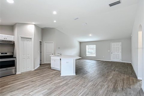 House in Belleview, Florida 3 bedrooms, 130.25 sq.m. № 2234756 - photo 7