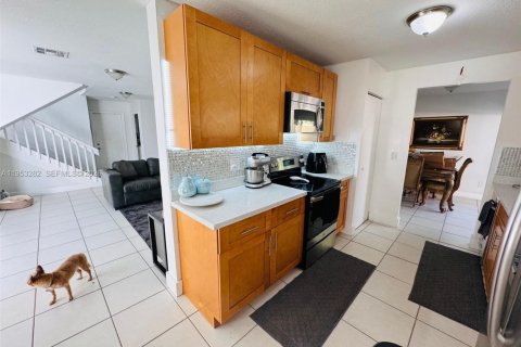 Villa ou maison à vendre à Cutler Bay, Floride: 4 chambres, 182.74 m2 № 2007575 - photo 5