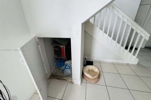 Villa ou maison à vendre à Cutler Bay, Floride: 4 chambres, 182.74 m2 № 2007575 - photo 25