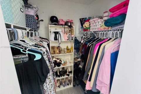 Villa ou maison à vendre à Cutler Bay, Floride: 4 chambres, 182.74 m2 № 2007575 - photo 19