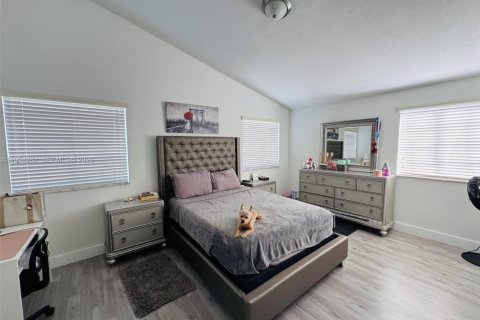 Villa ou maison à vendre à Cutler Bay, Floride: 4 chambres, 182.74 m2 № 2007575 - photo 21