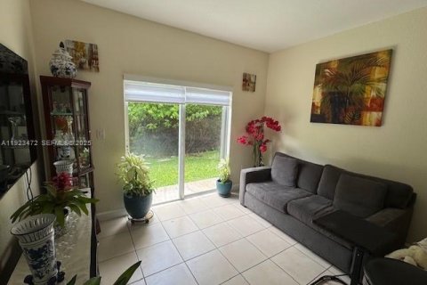 Condominio en venta en Homestead, Florida, 3 dormitorios, 108.32 m2 № 1982722 - foto 16