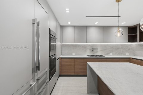 Casa en venta en Miami, Florida, 5 dormitorios, 349.31 m2 № 2246661 - foto 22