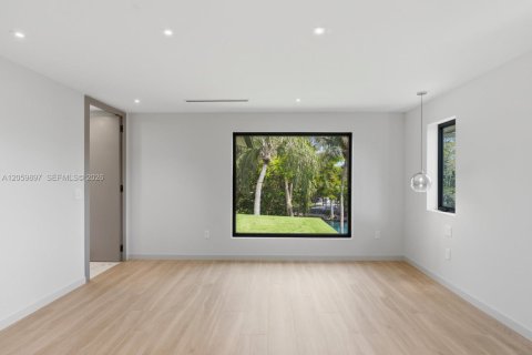 Casa en venta en Miami, Florida, 5 dormitorios, 349.31 m2 № 2246661 - foto 30