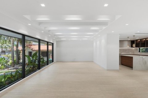 Casa en venta en Miami, Florida, 5 dormitorios, 349.31 m2 № 2246661 - foto 19