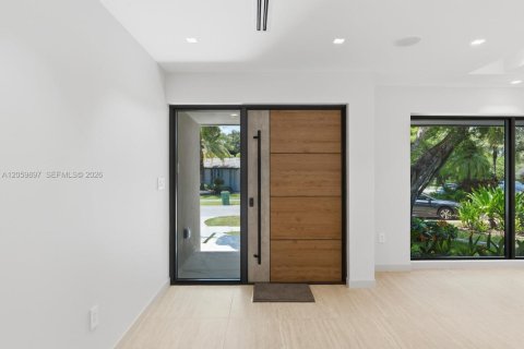 Casa en venta en Miami, Florida, 5 dormitorios, 349.31 m2 № 2246661 - foto 16