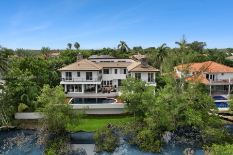 Casa en venta en Coral Gables, Florida, 6 dormitorios, 678.19 m2 № 1977170 - foto 2