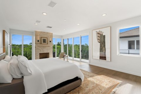 Casa en venta en Coral Gables, Florida, 6 dormitorios, 678.19 m2 № 1977170 - foto 15