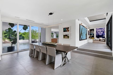 Casa en venta en Coral Gables, Florida, 6 dormitorios, 678.19 m2 № 1977170 - foto 14