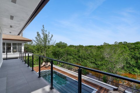 Casa en venta en Coral Gables, Florida, 6 dormitorios, 678.19 m2 № 1977170 - foto 17