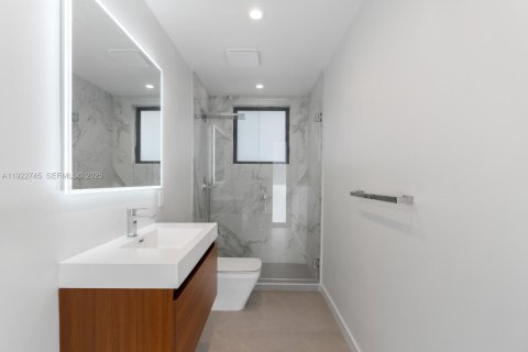 Casa en venta en Coral Gables, Florida, 6 dormitorios, 678.19 m2 № 1977170 - foto 22