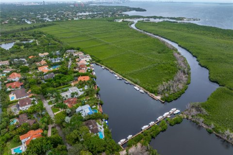 Casa en venta en Coral Gables, Florida, 6 dormitorios, 678.19 m2 № 1977170 - foto 28