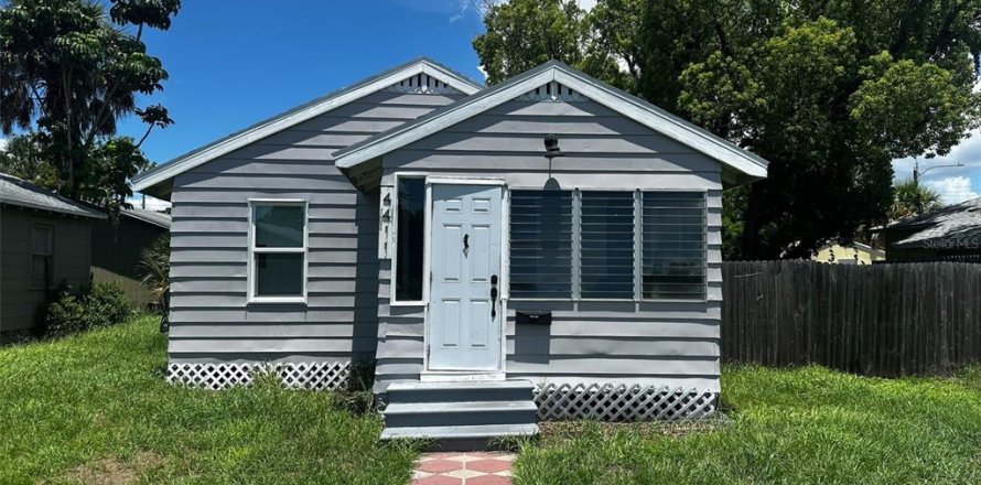 Villa ou maison à Saint Petersburg, Floride 3 chambres, 80.64 m2 № 2416830