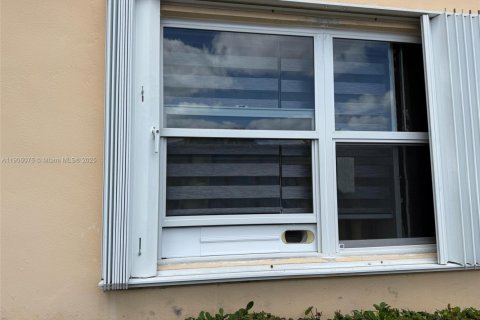 Купить кондоминиум в Форт-Лодердейл, Флорида 1 спальня, 52.68м2, № 1956851 - фото 20