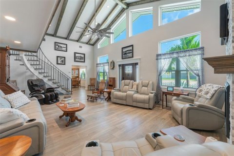 House in Sarasota, Florida 7 bedrooms, 318.84 sq.m. № 1255689 - photo 8