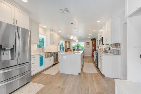 House in Sarasota, Florida 7 bedrooms, 318.84 sq.m. № 1255689 - photo 29