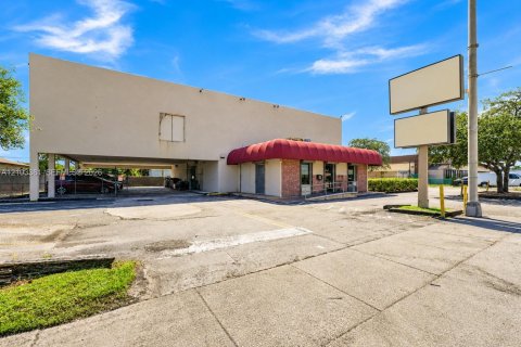 Immobilier commercial à Hollywood, Floride № 2409234