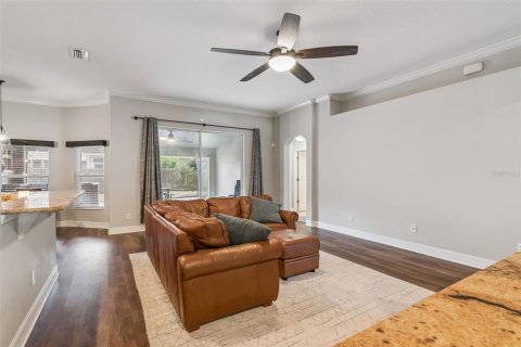 Casa en venta en Eustis, Florida, 3 dormitorios, 194.72 m2 № 2138628 - foto 4
