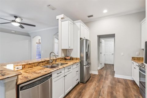 Casa en venta en Eustis, Florida, 3 dormitorios, 194.72 m2 № 2138628 - foto 10