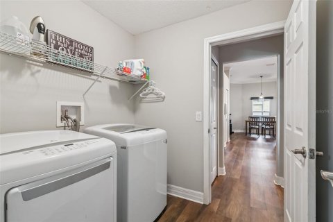 Casa en venta en Eustis, Florida, 3 dormitorios, 194.72 m2 № 2138628 - foto 27