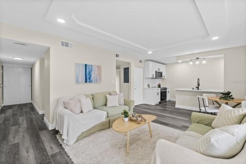 Condo in Merrit Island, Florida, 2 bedrooms  № 1872862 - photo 21