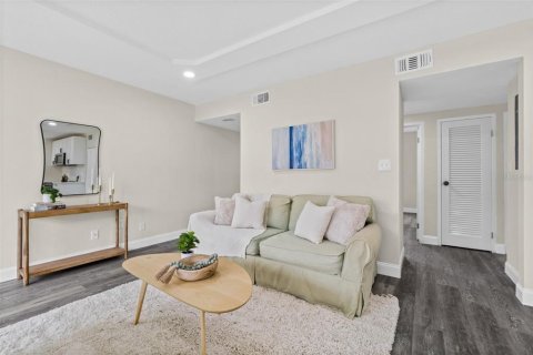 Condo in Merrit Island, Florida, 2 bedrooms  № 1872862 - photo 10