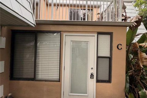 Condominio en New Smyrna Beach, Florida, 2 dormitorios  № 2329630