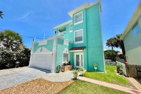 House in Flagler Beach, Florida 3 bedrooms, 291.16 sq.m. № 2215686