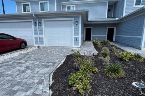 Casa en alquiler en Winter Haven, Florida, 2 dormitorios, 132.39 m2 № 2114544 - foto 3