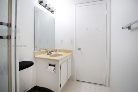 Copropriété à vendre à Pembroke Pines, Floride: 2 chambres, 86.68 m2 № 2025725 - photo 29