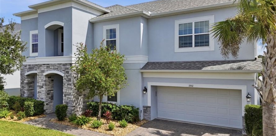 House in Oviedo, Florida 6 bedrooms, 391.12 sq.m. № 2428882