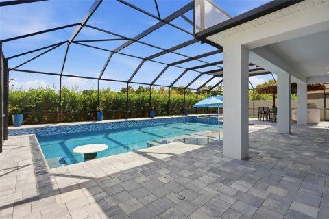 House in Oviedo, Florida 6 bedrooms, 391.12 sq.m. № 2428882 - photo 23