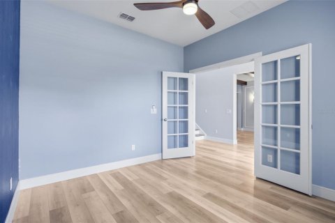 House in Oviedo, Florida 6 bedrooms, 391.12 sq.m. № 2428882 - photo 11