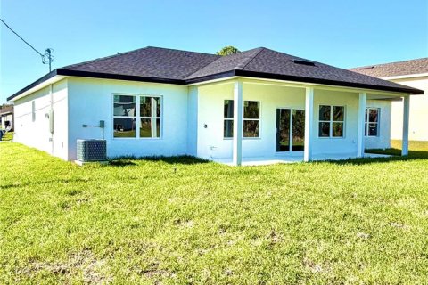 Villa ou maison à vendre à Palm Bay, Floride: 3 chambres, 175.96 m2 № 2226545 - photo 10