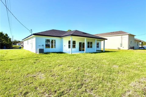 Villa ou maison à vendre à Palm Bay, Floride: 3 chambres, 175.96 m2 № 2226545 - photo 7