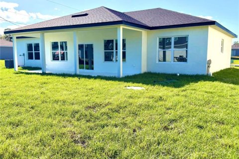 Villa ou maison à vendre à Palm Bay, Floride: 3 chambres, 175.96 m2 № 2226545 - photo 8