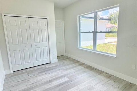 Villa ou maison à vendre à Palm Bay, Floride: 3 chambres, 175.96 m2 № 2226545 - photo 12