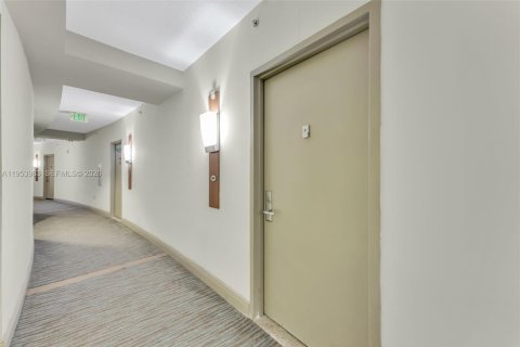Condominio en venta en Miami, Florida, 47.19 m2 № 2011007 - foto 5