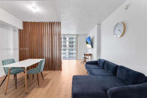 Condominio en venta en Miami, Florida, 47.19 m2 № 2011007 - foto 12