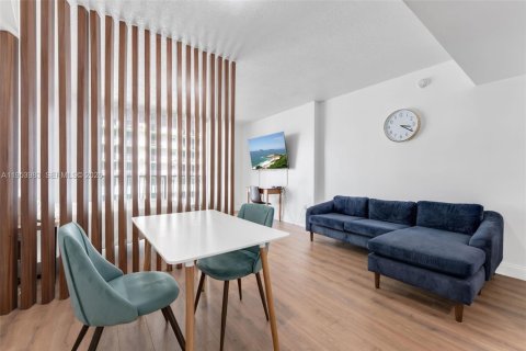 Condominio en venta en Miami, Florida, 47.19 m2 № 2011007 - foto 11