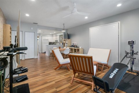 Condo in Saint Petersburg, Florida, 1 bedroom  № 2337311 - photo 12