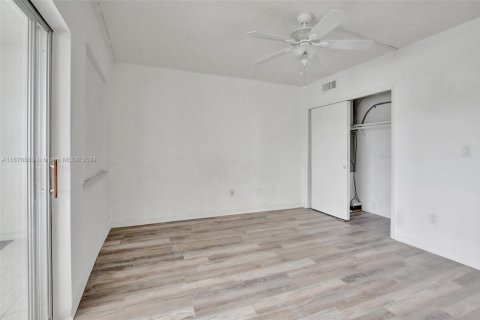 Condominio en venta en Miami Gardens, Florida, 1 dormitorio, 66.43 m2 № 1604091 - foto 17