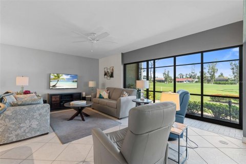 Condo in Fort Myers, Florida, 2 bedrooms  № 2239629 - photo 3