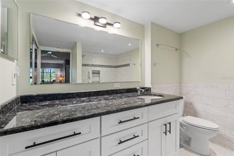Condo in Fort Myers, Florida, 2 bedrooms  № 2239629 - photo 12